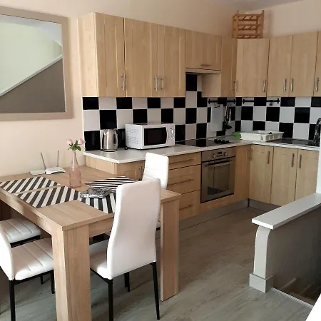 Daire Bright And Quiet With Ocean View