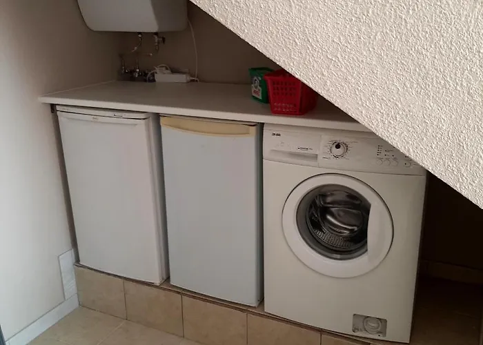 Bright And Quiet With Ocean View 아데제